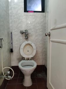 Common Bathroom Image of 600 Sq.ft 1 BHK Apartment / Flat for rent in Hiranandani Estate Thane for Rs. 27000