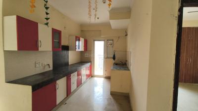 Kitchen Image of 1360 Sq.ft 3 BHK Apartment / Flat for rent in Paramount Floraville, Sector 137 Noida for Rs. 31000