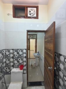 Bathroom Image of 1650 Sq.ft 2 BHK Independent House for rent in Sushant Golf City Lucknow for Rs. 30000