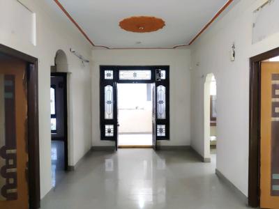 Living Room Image of 1300 Sq.ft 3 BHK Builder Floor for rent in Kachiguda Hyderabad for Rs. 18000