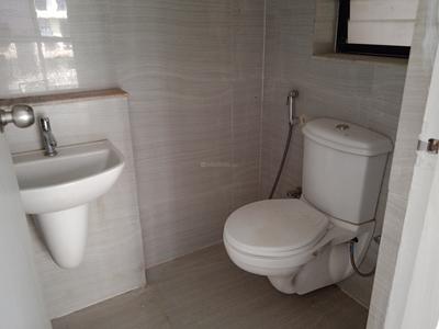 Bathroom Image of 650 Sq.ft 1 BHK Apartment / Flat for rent in Runwal Gardens Phase I, Dombivli East Thane for Rs. 12000