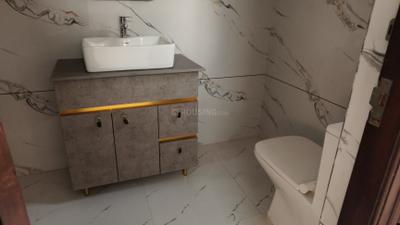 Image of 6000 Sq.ft 5 BHK Independent House for sale in Sector 41, Noida for Rs. 70000000