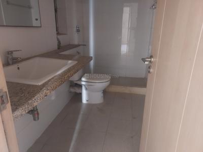 Bathroom Image of 2230 Sq.ft 4 BHK Apartment / Flat for sale in DLF New Town Heights, Sector 91 Gurgaon for Rs. 26000000