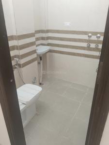 Bathroom Image of 300 Sq.ft 1 RK Builder Floor for rent in Civil Lines Gurgaon for Rs. 12000