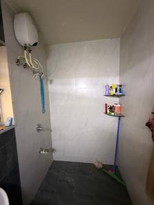 Bathroom Image of 900 Sq.ft 2 BHK Apartment / Flat for rent in Kumar Kruti, Kalyani Nagar Pune for Rs. 50000