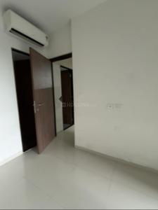 Bedroom Image of 840 Sq.ft 2 BHK Apartment / Flat for rent in Lodha Amara, Kolshet Thane for Rs. 28000