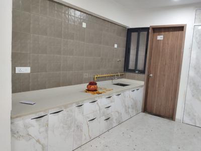 Kitchen Image of 1350 Sq.ft 4 BHK Apartment / Flat for rent in Chanakyapuri Ahmedabad for Rs. 43500