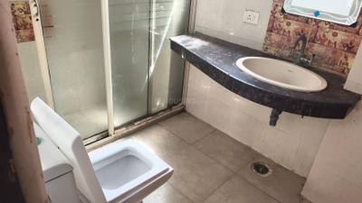 Image of 1655 Sq.ft 3 BHK Apartment / Flat for rent in Prateek The Royal Cliff, Crossings Republik, Ghaziabad for Rs. 25000