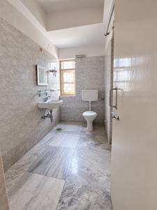 Image of 1350 Sq.ft 3 BHK Builder Floor for rent in Purba Barisha, Kolkata for Rs. 30000