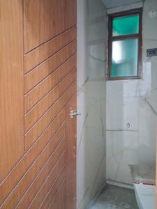 Common Bathroom Image of 1350 Sq.ft 3 BHK Apartment / Flat for sale in Skyline DN Homes, Sector 73 Noida for Rs. 5800000