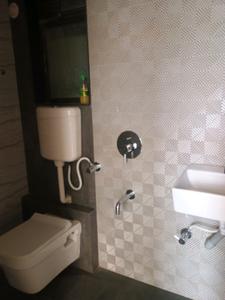 Common Bathroom Image of 500 Sq.ft 1 BHK Apartment / Flat for rent in Kalyan East Kalyan for Rs. 12000