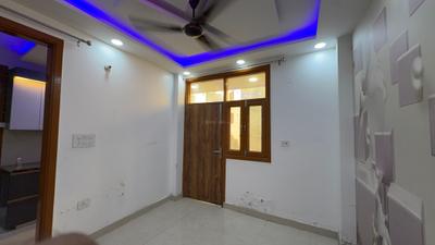 Bedroom Image of 1000 Sq.ft 3 BHK Builder Floor for rent in Nawada New Delhi for Rs. 18500
