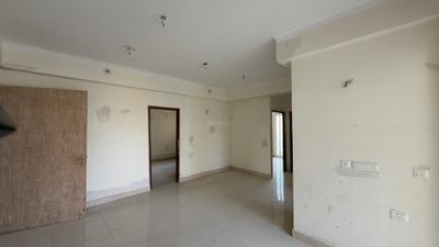 Living Room Image of 1200 Sq.ft 3 BHK Apartment / Flat for rent in Amrapali Crystal Homes Phase 1, Sector 76 Noida for Rs. 36000