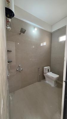 Bathroom Image of 350 Sq.ft 1 BHK Apartment / Flat for rent in Vijay Nagar Indore for Rs. 23000