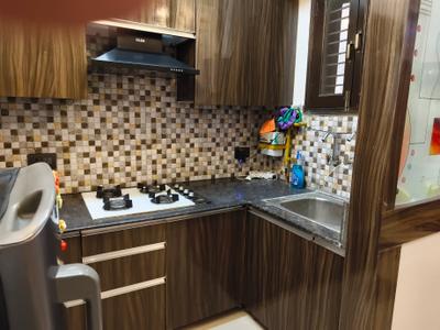 Kitchen Image of 800 Sq.ft 2 BHK Apartment / Flat for sale in Indirapuram Ghaziabad for Rs. 6000000
