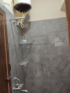 Bathroom Image of 600 Sq.ft 1 BHK Builder Floor for rent in JP Nagar Bengaluru for Rs. 18000