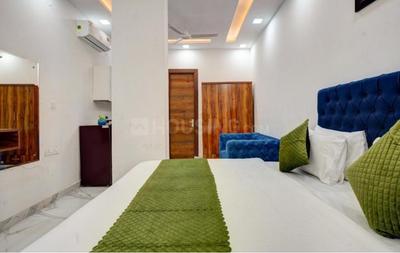 Bedroom Image of Royal luxury pg in DLF Phase 2, Gurgaon