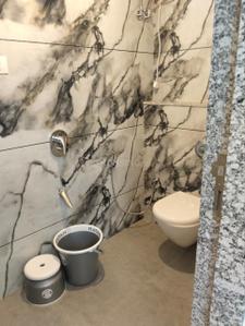 Bathroom Image of 620 Sq.ft 2 BHK Apartment / Flat for rent in Address 51, Bandra East Mumbai for Rs. 106000
