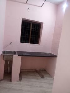 Kitchen Image of 450 Sq.ft 1 BHK Independent House for rent in Neelankarai Chennai for Rs. 13000