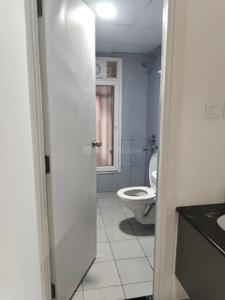 Bathroom Image of 1450 Sq.ft 3 BHK Apartment / Flat for rent in TVS Emerald Peninsula, Manapakkam Chennai for Rs. 50000