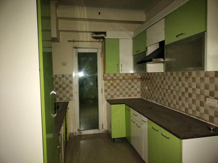 Gaursons 16th Avenue Main Image 1