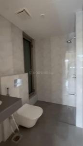 Bathroom Image of 1245 Sq.ft 2.5 BHK Apartment / Flat for rent in Lodha Bellagio, Powai Mumbai for Rs. 105000