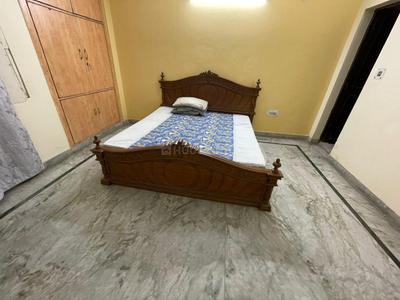 Bedroom Image of 1200 Sq.ft 2 BHK Independent House for rent in Sector 19 Noida for Rs. 26000