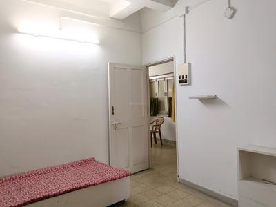 Bedroom Image of 650 Sq.ft 2 BHK Builder Floor for sale in Lake Gardens Kolkata for Rs. 3500000