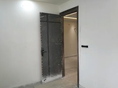 Bedroom Image of 1100 Sq.ft 3 BHK Builder Floor for sale in Shakurpur New Delhi for Rs. 11000000