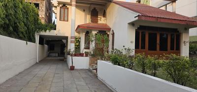 Balcony Image of 2200 Sq.ft 4 BHK Villa for rent in Alkapuri Vadodara for Rs. 100000
