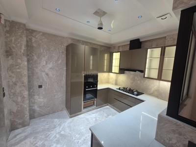 Bathroom Image of 4300 Sq.ft 4 BHK Builder Floor for sale in Panchsheel Park New Delhi for Rs. 270000000