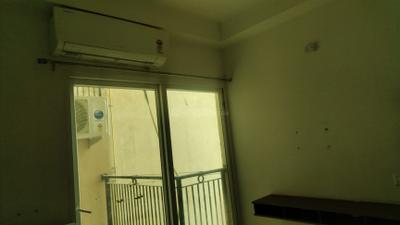 Living Room Image of 945 Sq.ft 2 BHK Apartment / Flat for rent in Gaurs Siddhartham, Siddharth Vihar Ghaziabad for Rs. 25000