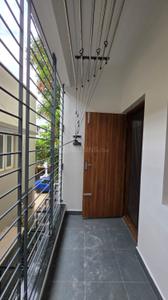 Balcony Image of 1200 Sq.ft 2 BHK Apartment / Flat for rent in Vivek Nagar Bengaluru for Rs. 45000