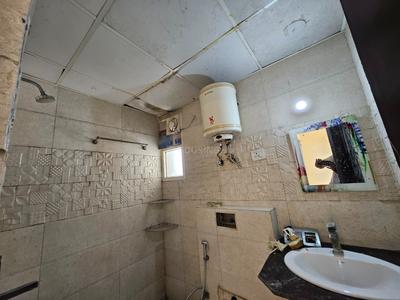 Image of 1260 Sq.ft 2.5 BHK Apartment / Flat for rent in Supertech The Romano, Sector 118, Noida for Rs. 25000