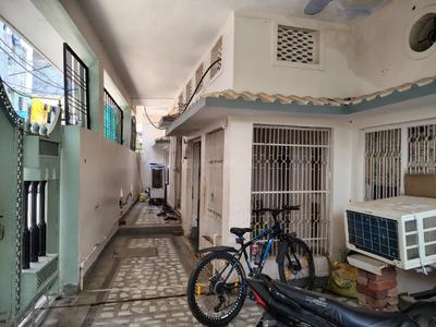 Balcony Image of 1450 Sq.ft 7 BHK Independent House for sale in Kampoo Gwalior for Rs. 16000000