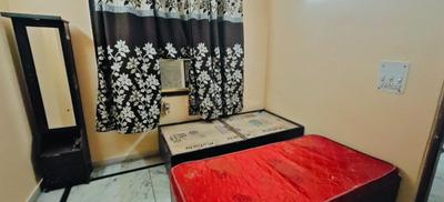 Bedroom Image of 2 room pg for boys 21k in Karol Bagh, New Delhi