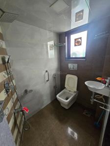 Image of 700 Sq.ft 2 BHK Apartment / Flat for rent in Kandivali East, Mumbai for Rs. 44000