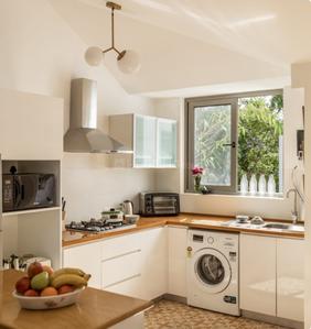 Kitchen Image of 1400 Sq.ft 2 BHK Apartment / Flat for sale in Vagator Goa for Rs. 25000000