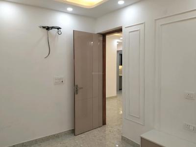 Bedroom Image of 1100 Sq.ft 3 BHK Apartment / Flat for sale in Vikaspuri New Delhi for Rs. 16500000