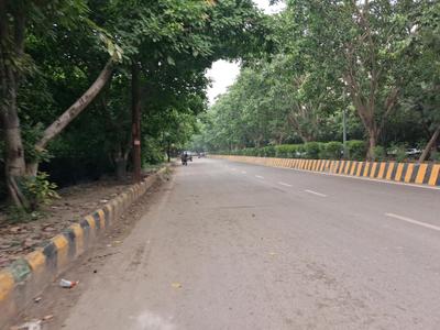 Image of 450 Sq.ft Residential Plot / Land for sale in Sector 51, Noida for Rs. 170000000