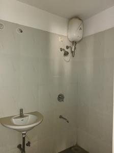 Common Bathroom Image of 748 Sq.ft 1.5 BHK Apartment / Flat for sale in Lodha Casa Bella, Palava Phase 1 Thane for Rs. 4600000