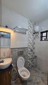 Bathroom Image of 910 Sq.ft 3 BHK Apartment / Flat for sale in Khodiyar Nagar Vadodara for Rs. 5400000