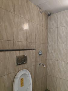 Common Bathroom Image of 1380 Sq.ft 3 BHK Apartment / Flat for sale in BSCPL Bollineni Renata Tower B, Thazhambur Chennai for Rs. 9636000