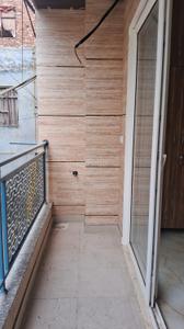 Balcony Image of 1200 Sq.ft 3 BHK Builder Floor for rent in Preet Vihar New Delhi for Rs. 28000