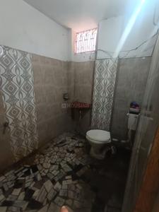 Bathroom Image of 900 Sq.ft 2 BHK Independent House for rent in Param Purwa Juhi Kanpur for Rs. 8000