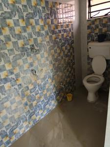 Bathroom Image of 1300 Sq.ft 3 BHK Apartment / Flat for rent in Kalyani Nadia for Rs. 15000