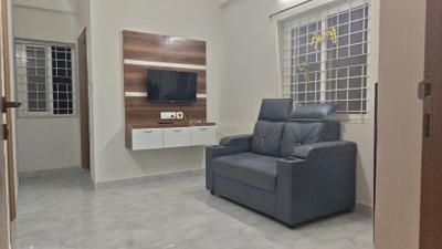 Living Room Image of 658 Sq.ft 1 BHK Apartment / Flat for rent in Kondapur Hyderabad for Rs. 25000