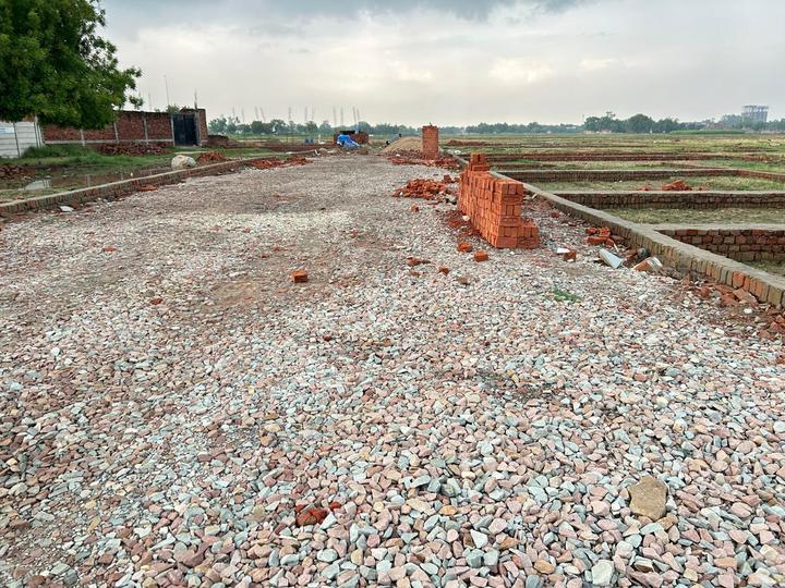 VHV Taj Greens Main Image 1