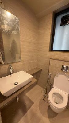 Image of 800 Sq.ft 2 BHK Apartment / Flat for sale in Santacruz West, Mumbai for Rs. 45500000