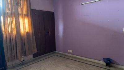 Bedroom Image of 1700 Sq.ft 4 BHK Apartment / Flat for sale in Vasundhara Ghaziabad for Rs. 16800000